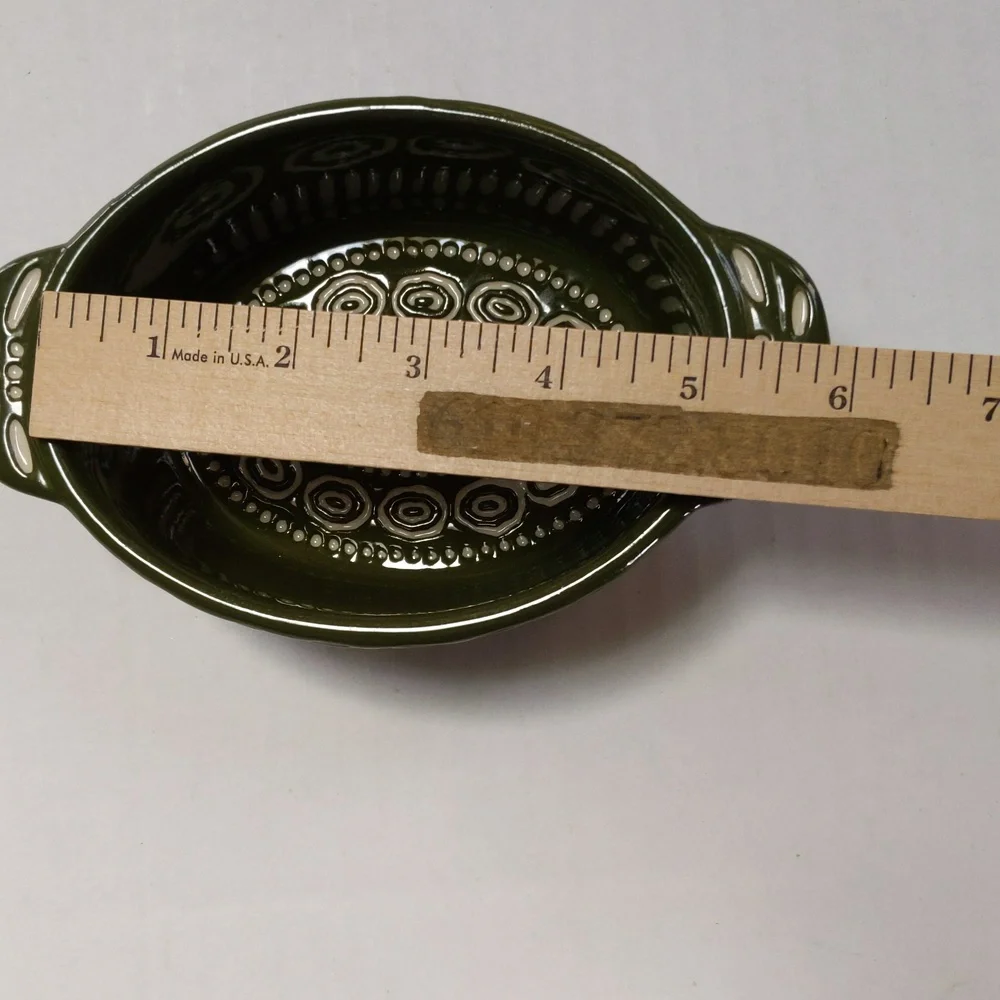 Temp-Tations, mini oval baker / crock with lid. Green